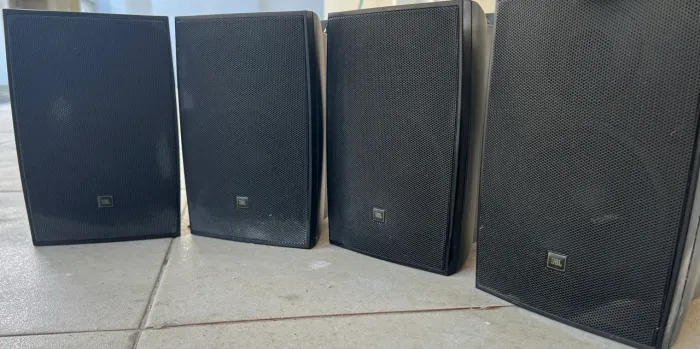 4 Caixas JBL - Selenium Ambiente Muito potente.