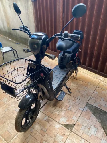 Scooter elétrica