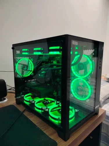 Pc Ryzen 7 7800x3D / Rtx 4070 OC 12 GB.