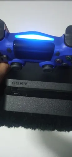 Playstation 4 Slim com 2 Controles 9 Jogos HDMI Base troco por outro game