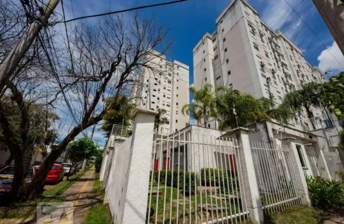 Apartamento em Rua Engenheiro João Luderitz - Sarandi - Porto Alegre/RS