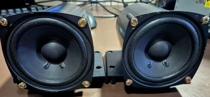 Médios Aiwa T99