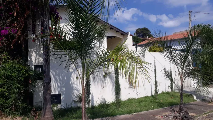 Linda casa a venda em Serra Negra S.P.