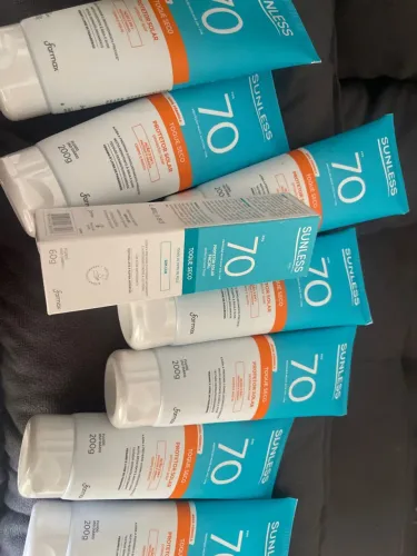 Vendo protetores a preço de custo da sunless tenho rosto e corpo 