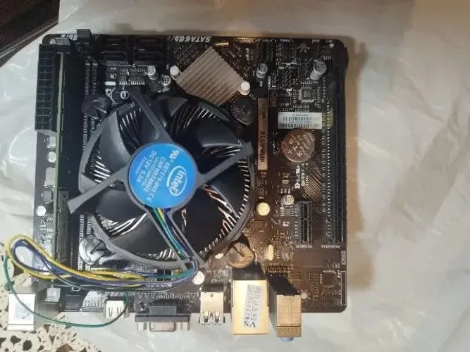 Placa mãe H81MHV3 3.0 VER:7.0; com Processador Intel i5 4570 com cooler; Memória 8GB DDR3