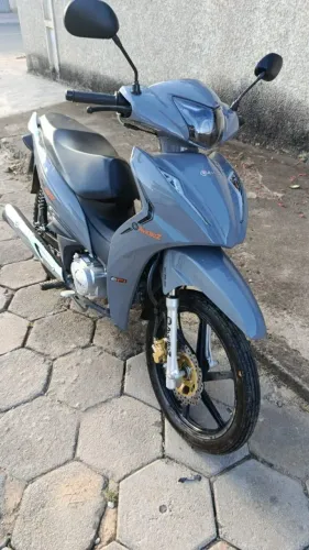 ?Avelloz AZ125 2025 - Apenas 300 km - Estado de Zero - Doc 2026 Pago