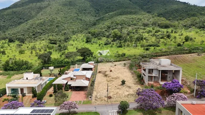 Lote no condomínio serra dos bandeirantes