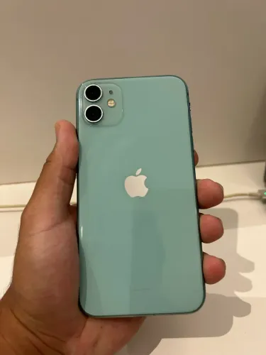Iphone 11 64GB pra vender logo