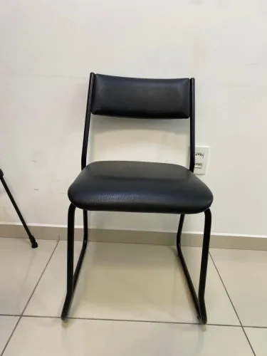 Cadeira com estofamento 