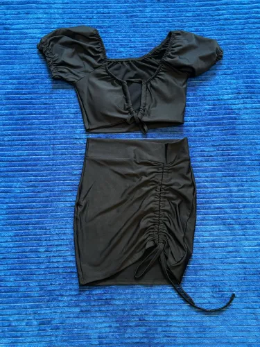 Conjunto preto. Tamanho M