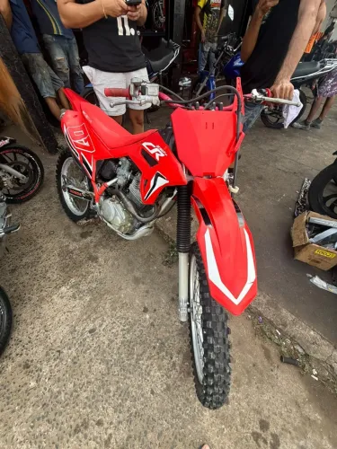 Vende-se Honda CRF 230 F 2016