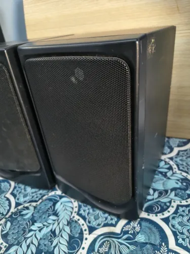 Par de Caixas de Som Passivas para Som Ambiente / Home Theater