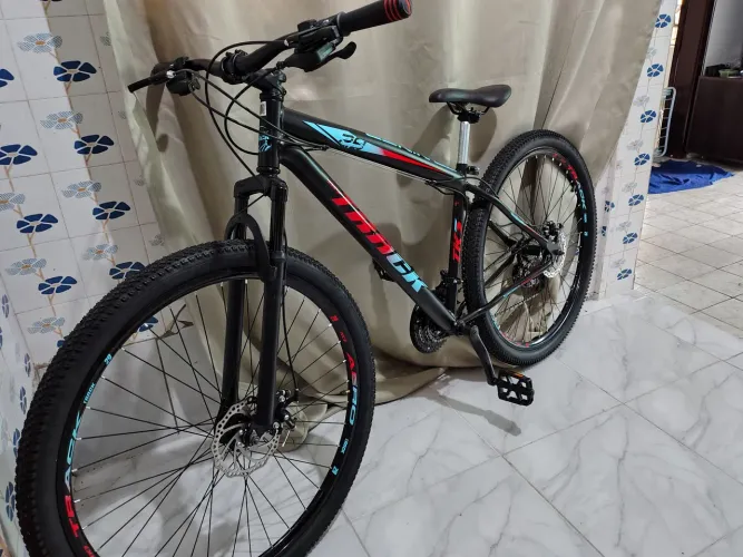 Vendo 1 bake aro 29 com nota fiscal 4 meses de uso só usei 5 vezes 900