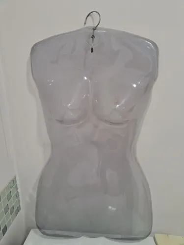 Cabide silhueta plastico