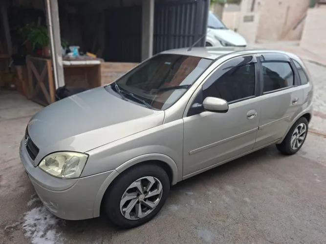 Chevrolet Corsa Hatchback 1.0 MPFI 8V 71cv 5P 2004