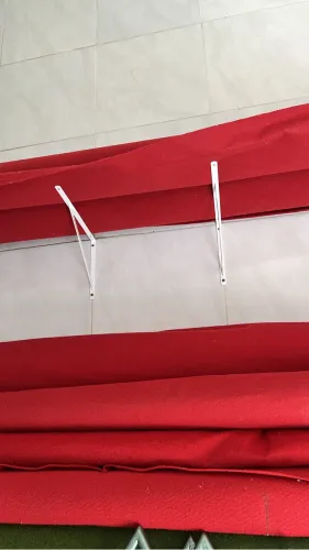 Carpete vermelho largura 2m - total aproximadamente 50m