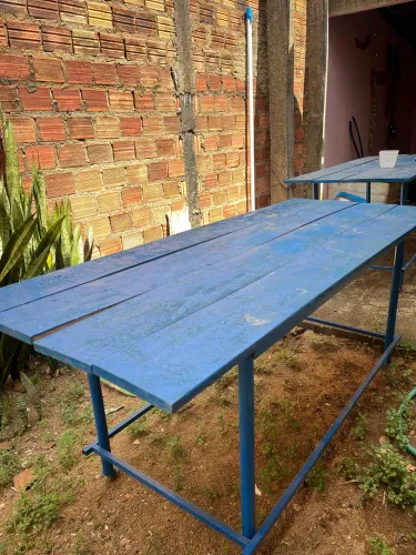 Mesa banca com rodinha