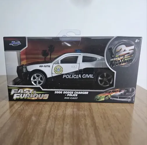Velozes e Furiosos 2006 Dodge Charger Police - Jada Toys 1/32