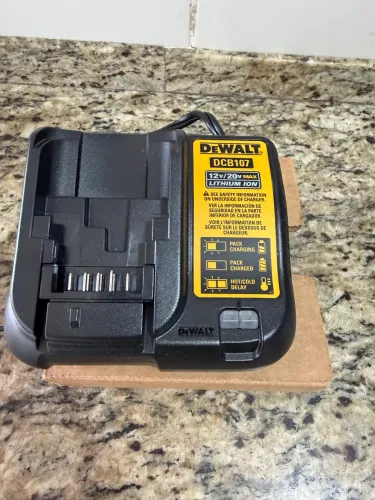 Carregador DeWalt DCB107 127v