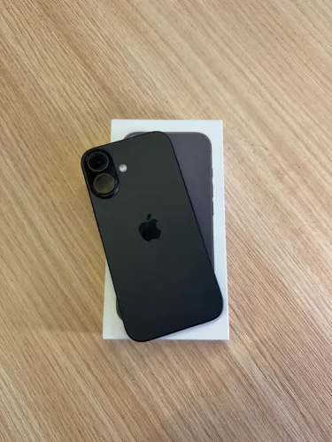 iPhone 16 Black