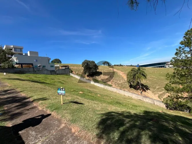 Terreno | 360m² | Lazer Completo | Condomínio Fechado | em Serra Negra-SP