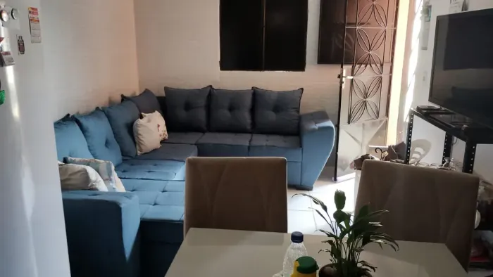Vendo casa com 2 quartos em condomínio fechado - Santos Dumont - Maceió - AL