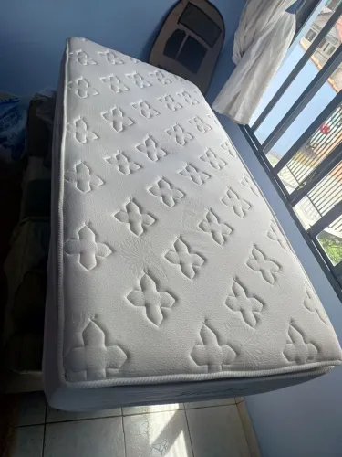 Colchão de Solteiro Umaflex