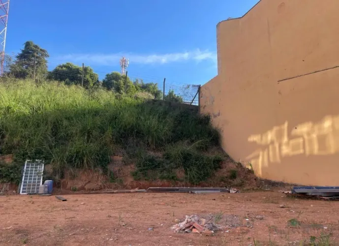 Terreno à venda no Jardim das Vitorias Regias em Valinhos/SP