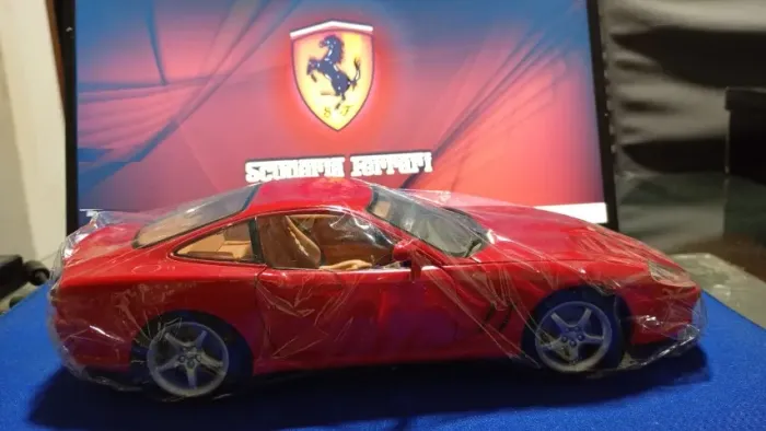 Miniatura Ferrari 550