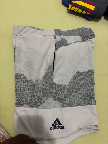 Bermuda Adidas