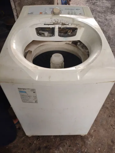 Máquina Brastemp com defeito sem tampa