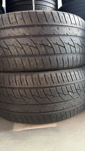 Pneus 305/40/22 marca delinte 