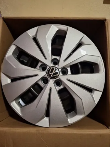 Rodas 16" polegadas de ferro, novas.      originais T-CROSSe com calotas
