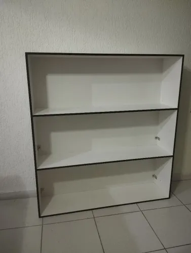 Vendo prateleiras usadas
