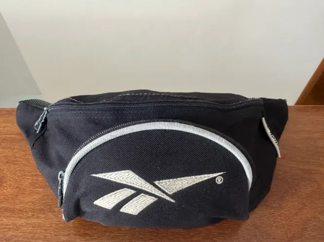 Pochete Reebok anos 2000 ótimo estado