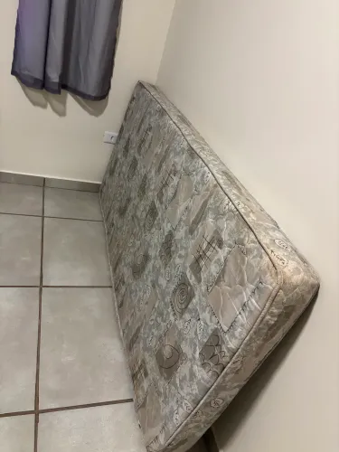 Colchão de solteiro em ótimo estado