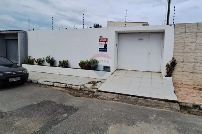 Casa com 5 quartos no Feitosa