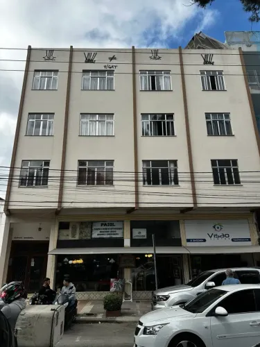 Excelente apartamento, 2 quartos com vaga.
