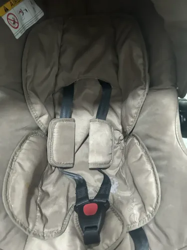 Cadeirinha de automóvel