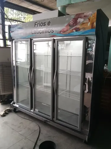 Alto serviço 3 Portas Pollo Frio dou garantia ZAP *31
