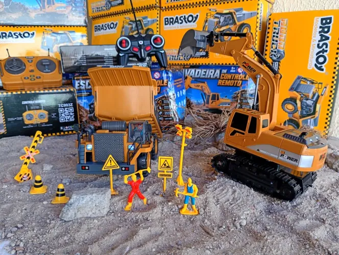 Carrinho controle remoto escavadeira e caminhão caçamba obras + Brinde