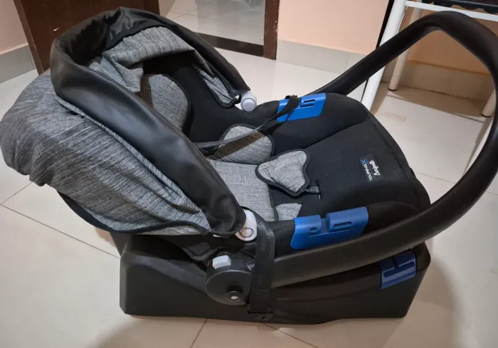 Bebê Conforto Burigotto Touring X + Base para Carro
