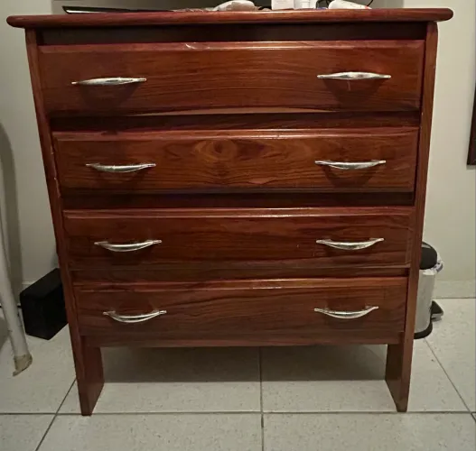 Gaveteiro de Madeira