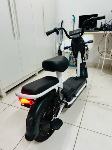 Scooter elétrica 350w - Bem conservada