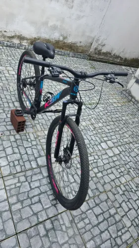 BICICLETA ARO 29 QUADRO 17 CÂMBIOS SHIMANO