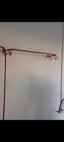 Arara de loja para roupas 