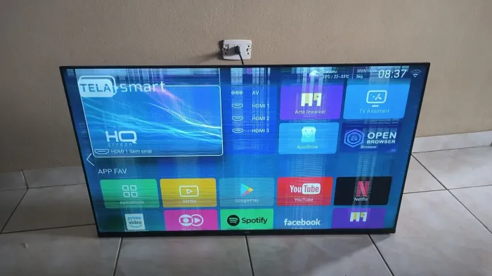 Televisão HQ (Para reutilizar peças)