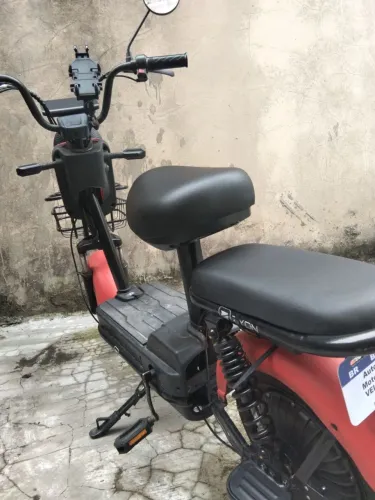 Vendo Moto eletrônica por 3.000