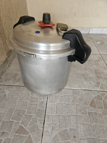 Panela de pressão 