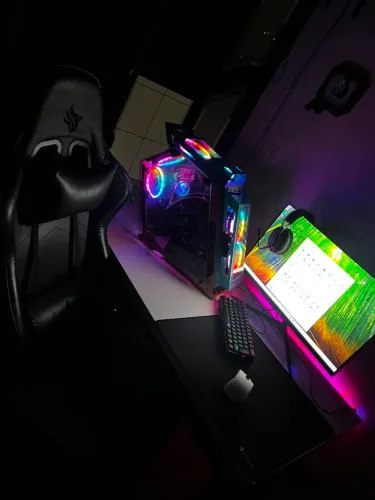 Pc gamer completo + Mesa RGB + Cadeira gamer pichau